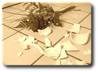 Broken vase symbolizing relationship damage caused by infidelity